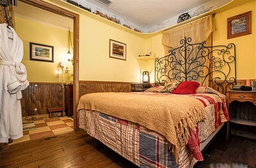 Alling House Bed And Breakfast Ориндж Сити Екстериор снимка