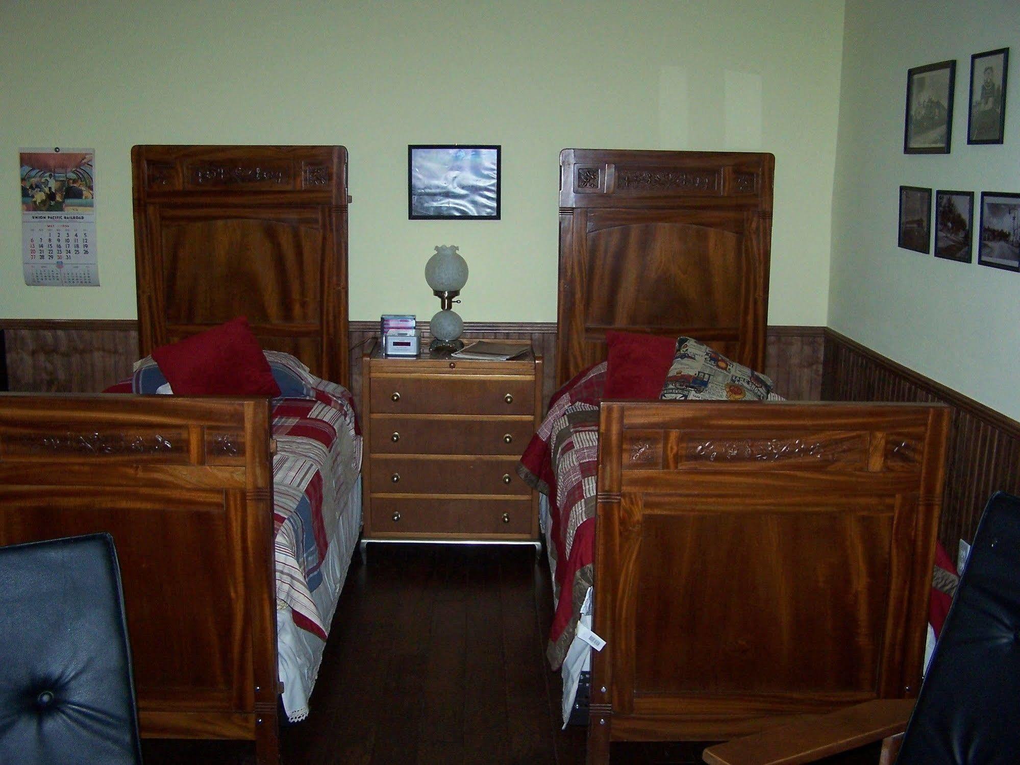 Alling House Bed And Breakfast Ориндж Сити Екстериор снимка